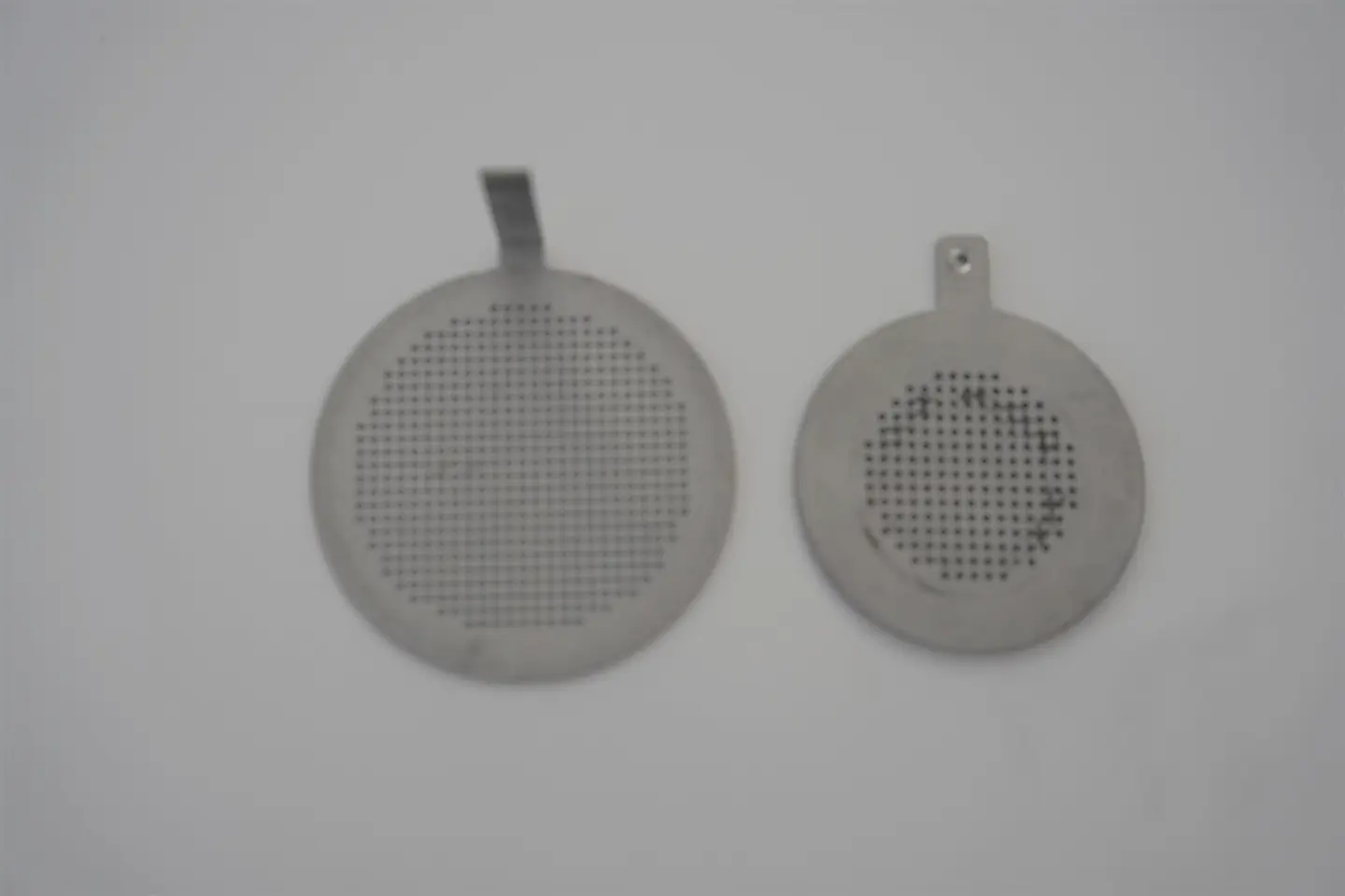 Vorderansicht von PHYFLOW H88 und handelsüblichen Elektrolyseplatten